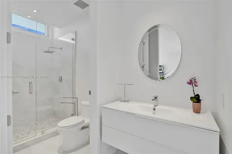 3750 Yacht Club Drive Aventura FL 33180