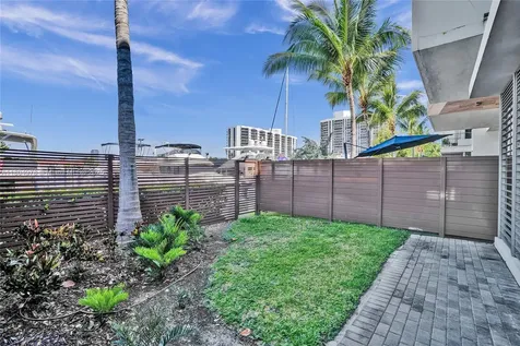 3750 Yacht Club Drive Aventura FL 33180