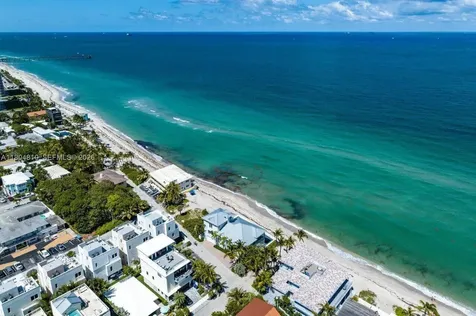 5515 N Surf Road Hollywood FL 33019