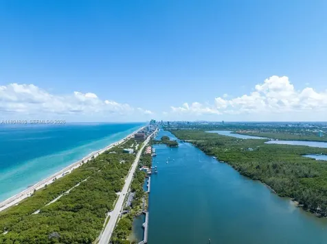 5515 N Surf Road Hollywood FL 33019