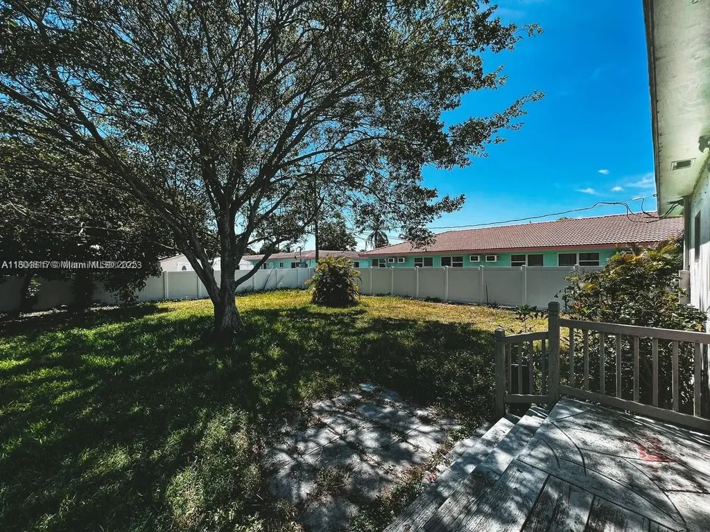 1231 N 16th Court Hollywood FL 33020