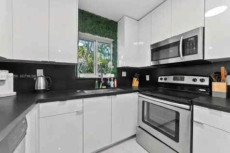 1631 N 29th Court Hollywood FL 33020