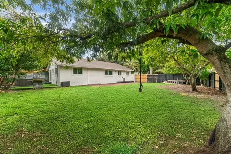 1631 N 29th Court Hollywood FL 33020