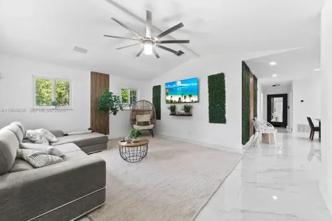 1631 N 29th Court Hollywood FL 33020