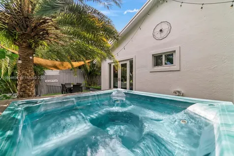 1631 N 29th Court Hollywood FL 33020