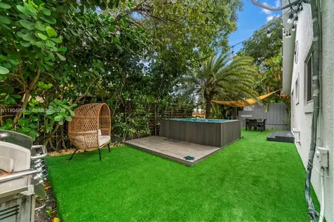 1631 N 29th Court Hollywood FL 33020