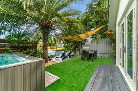 1631 N 29th Court Hollywood FL 33020