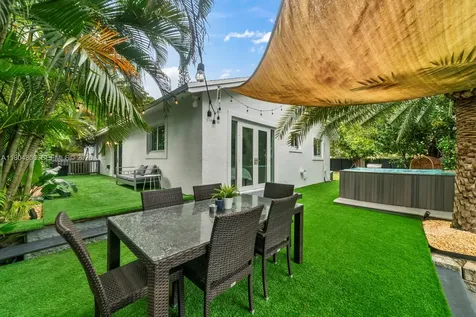 1631 N 29th Court Hollywood FL 33020