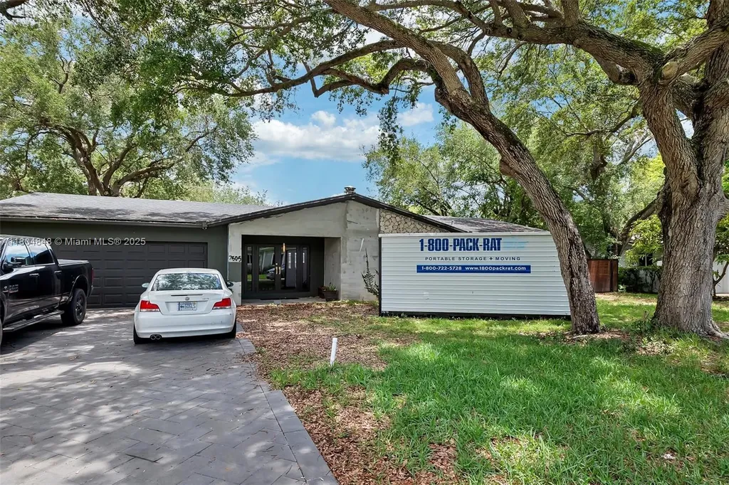 7505 SW 167th Street Palmetto Bay FL 33157