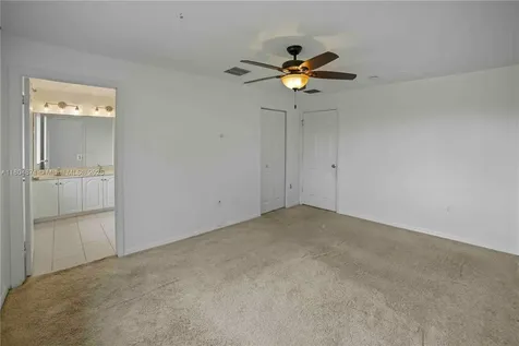 1959 SW 60th Avenue North Lauderdale FL 33068