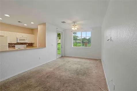 1959 SW 60th Avenue North Lauderdale FL 33068