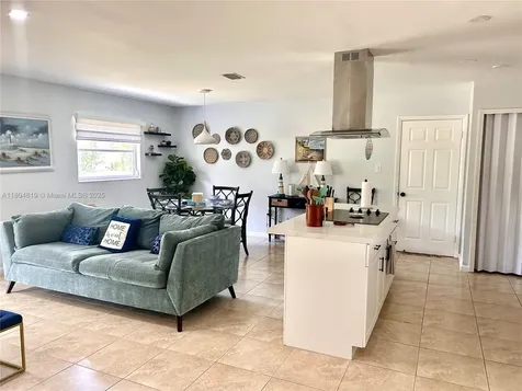 818 Lake Mcgregor Drive Fort Myers FL 33919