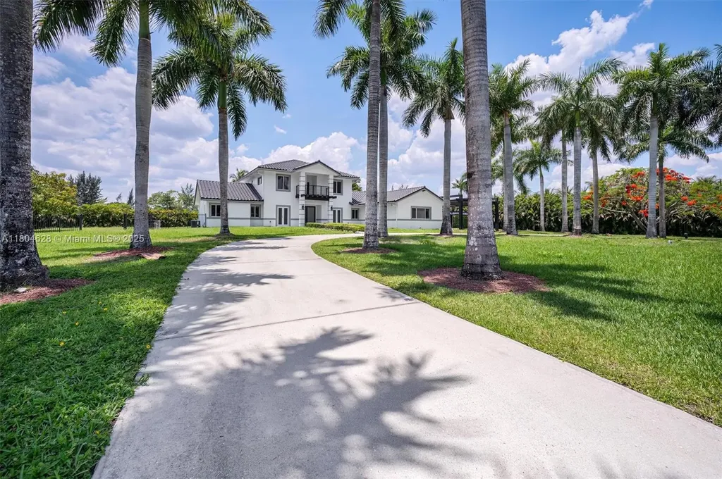 5121 SW 210th Terrace Southwest Ranches FL 33332