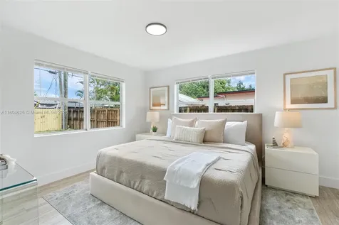 6845 SW 12th Street Pembroke Pines FL 33023