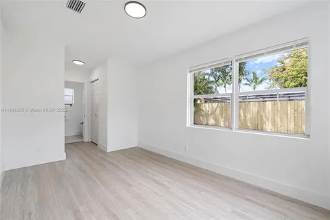 6845 SW 12th Street Pembroke Pines FL 33023