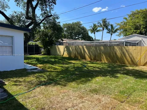 6845 SW 12th Street Pembroke Pines FL 33023