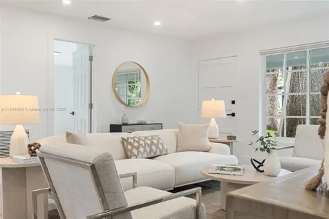 6845 SW 12th Street Pembroke Pines FL 33023