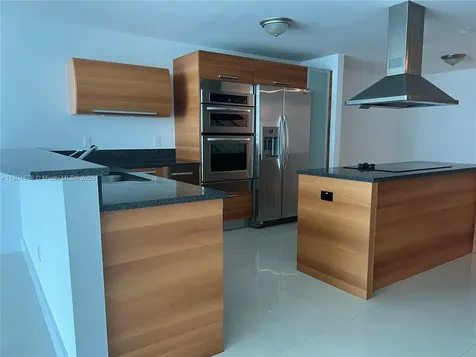 2950 NE 188th Street Aventura FL 33180
