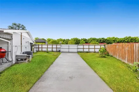 20201 SW 318th Street Homestead FL 33030