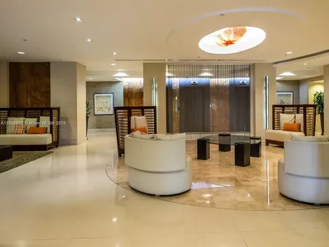 2555 Collins Avenue Miami Beach FL 33140
