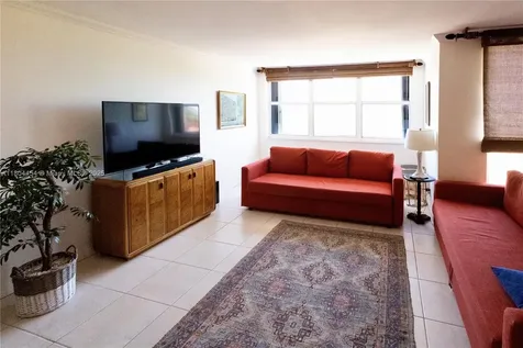2555 Collins Avenue Miami Beach FL 33140