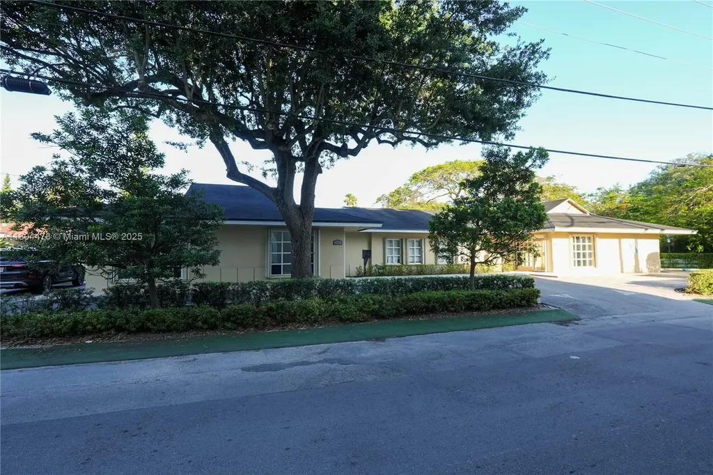 8125 SW 120th Street Pinecrest FL 33156