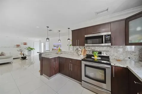 17930 NW 85th Avenue Hialeah FL 33015