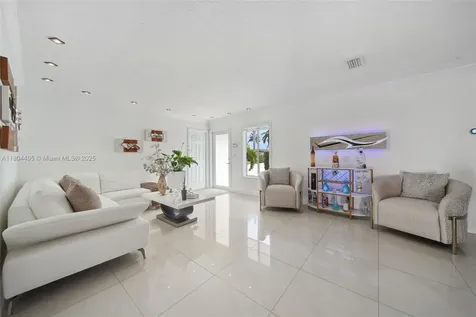 17930 NW 85th Avenue Hialeah FL 33015