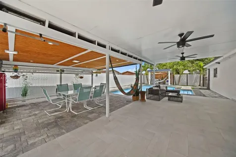 17930 NW 85th Avenue Hialeah FL 33015