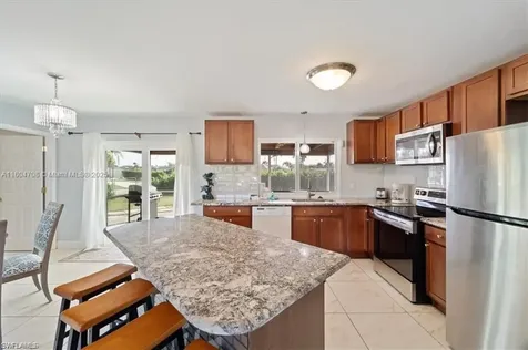 118 SE 46th Terrace Cape Coral FL 33904