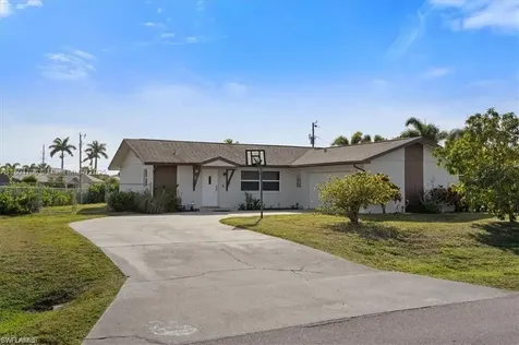 118 SE 46th Terrace Cape Coral FL 33904