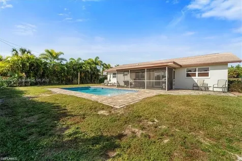 118 SE 46th Terrace Cape Coral FL 33904