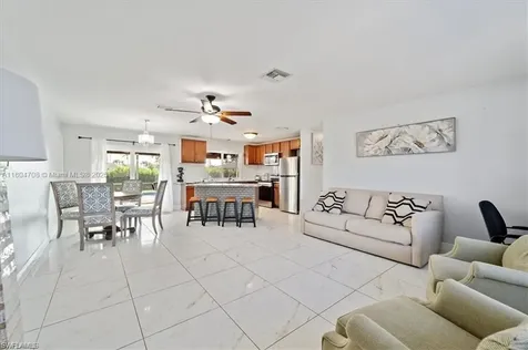 118 SE 46th Terrace Cape Coral FL 33904