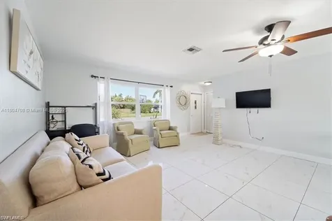 118 SE 46th Terrace Cape Coral FL 33904