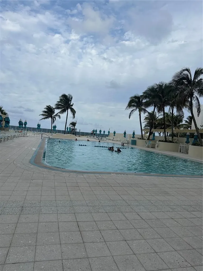 2501 S Ocean Drive Hollywood FL 33019