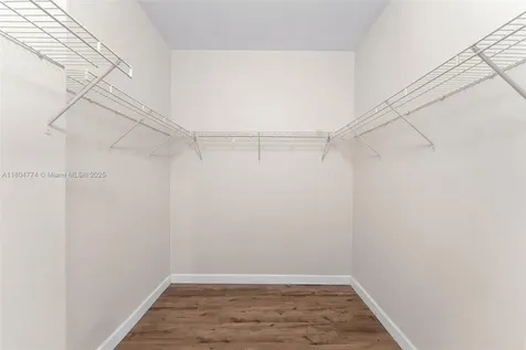 17077 SW 93rd Street Miami FL 33196