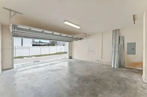 17077 SW 93rd Street Miami FL 33196