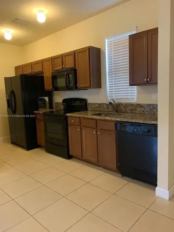 17077 SW 93rd Street Miami FL 33196