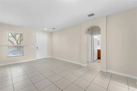 17077 SW 93rd Street Miami FL 33196