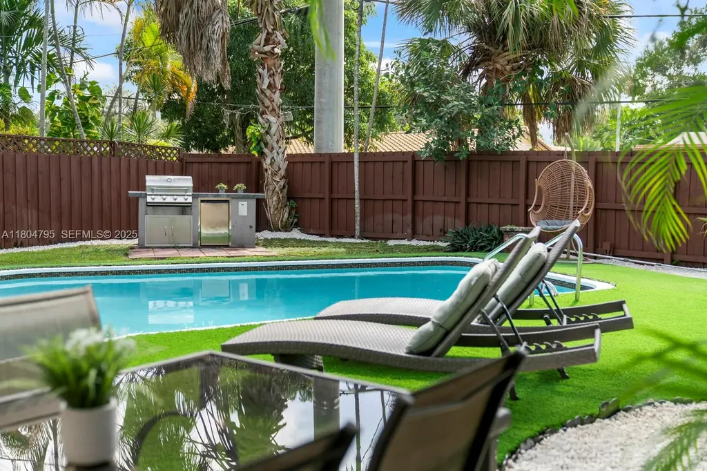 2708 Cleveland Street Hollywood FL 33020