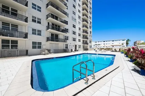 1501 S Ocean Drive Hollywood FL 33019