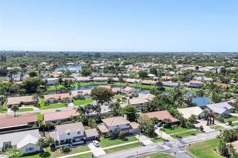 5630 W Waterford Drive Davie FL 33331