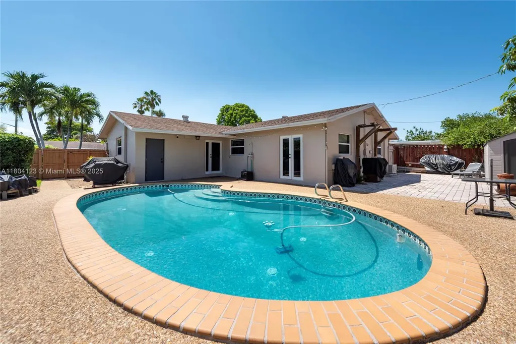 22226 SW 65th Terrace Boca Raton FL 33428