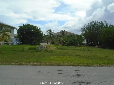 106 S Bahama Drive Duck FL 33050