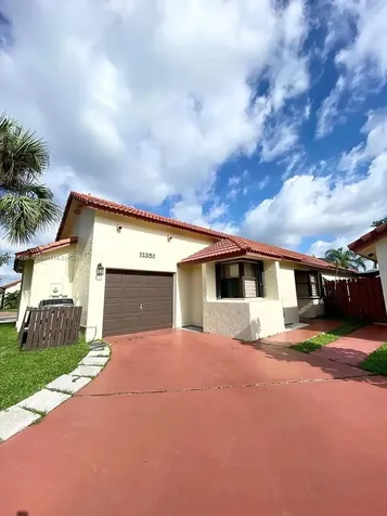 11351 SW 8th Place Pembroke Pines FL 33025