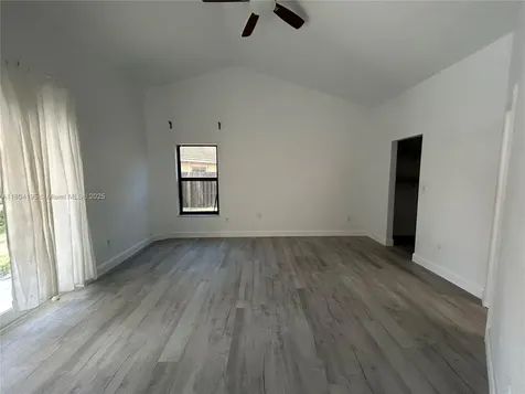 11351 SW 8th Place Pembroke Pines FL 33025