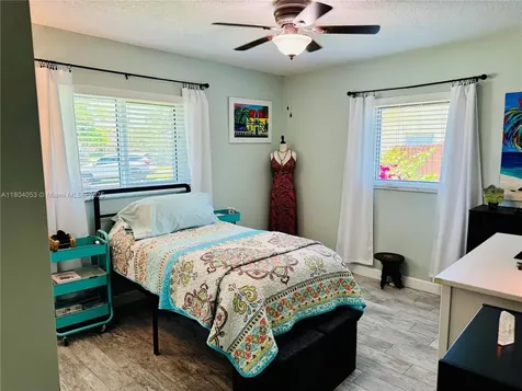 1237 N Fieldlark Lane Homestead FL 33035