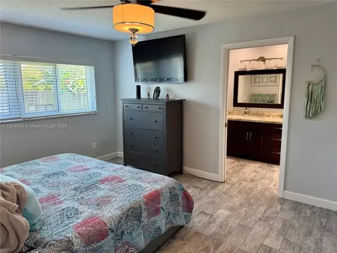 1237 N Fieldlark Lane Homestead FL 33035