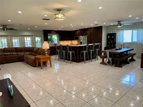 1237 N Fieldlark Lane Homestead FL 33035