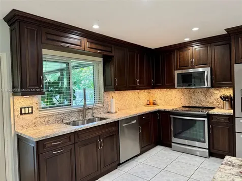 1237 N Fieldlark Lane Homestead FL 33035
